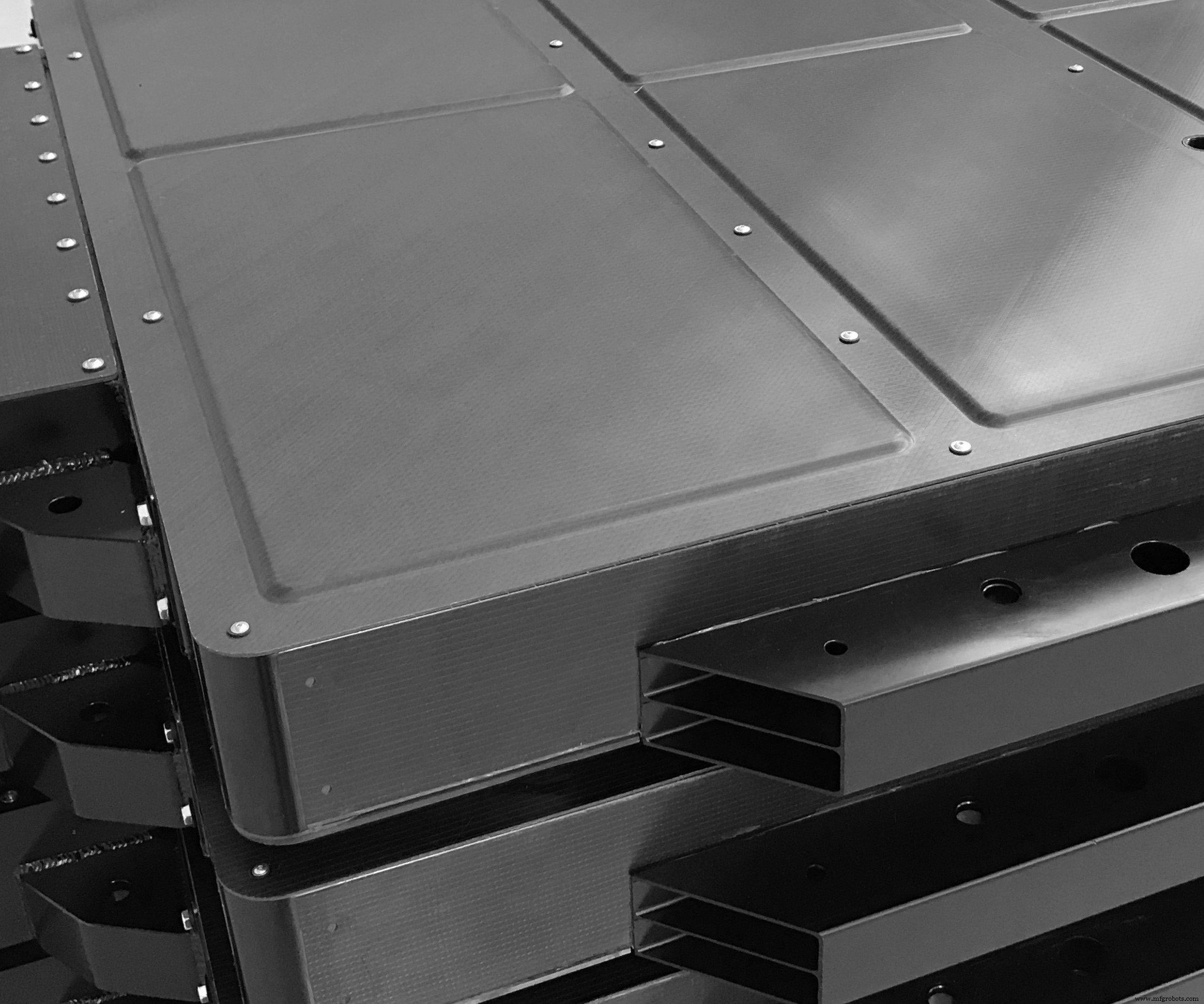 SGL Carbon Secures Contract to Manufacture Composite Battery Enclosures for Major North American Automaker