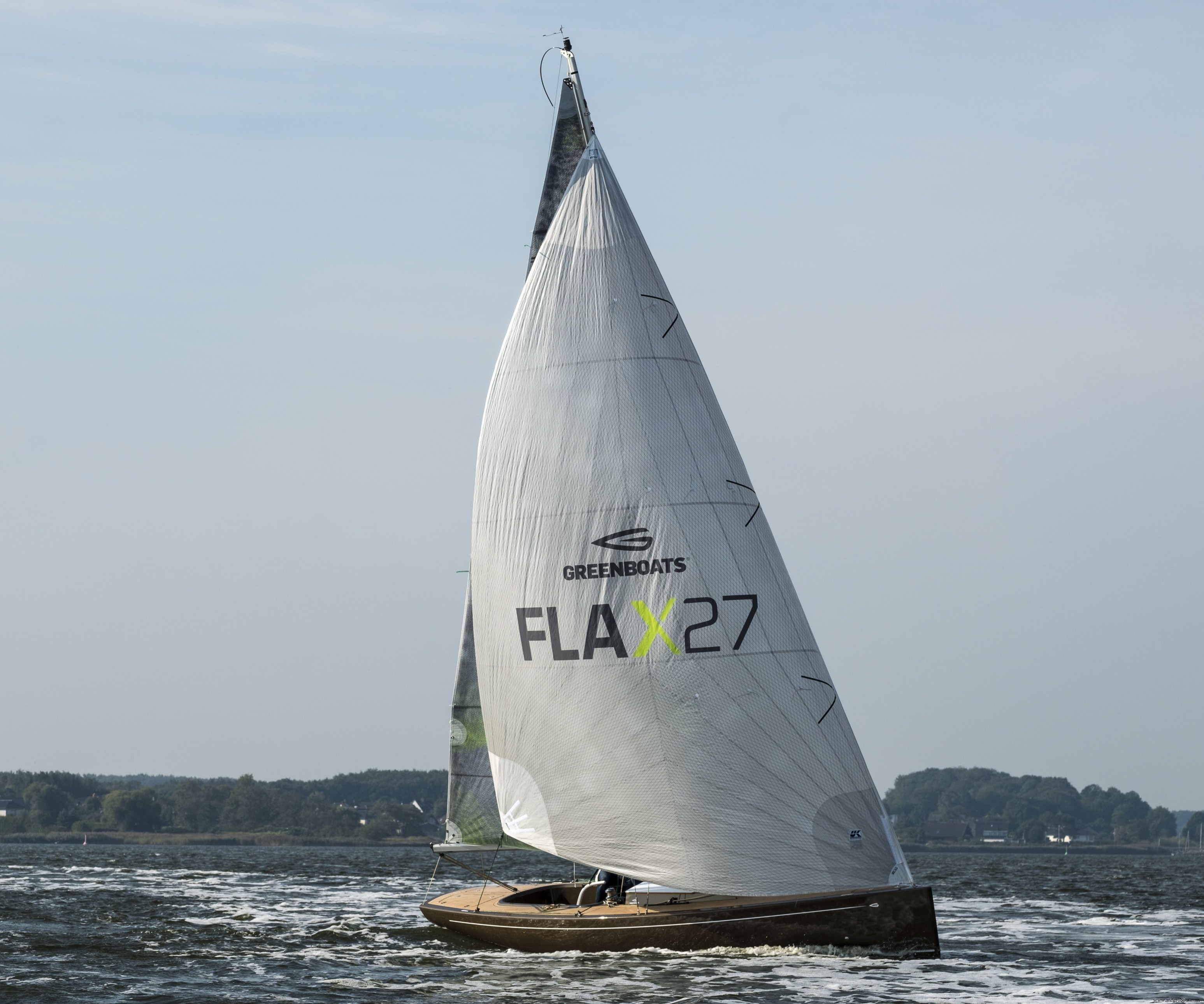 Sicomin’s GreenPoxy Resins Propel GREENBOATS’ Flax-Fiber Reinforced 27-Day Sailboat