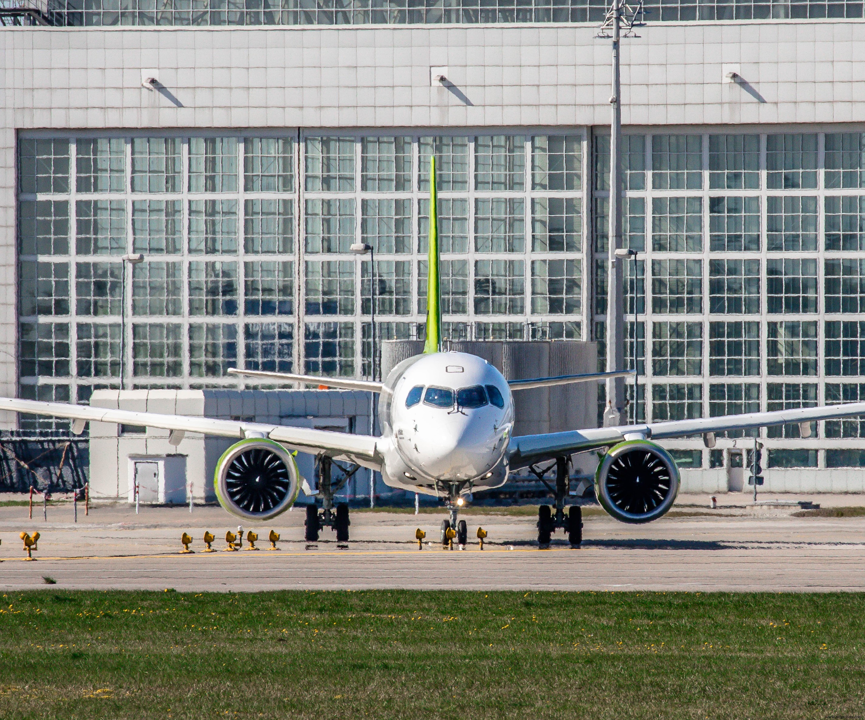 SAERTEX Extends Carbon Fiber Partnership with Bombardier for Airbus A220 Wingskins