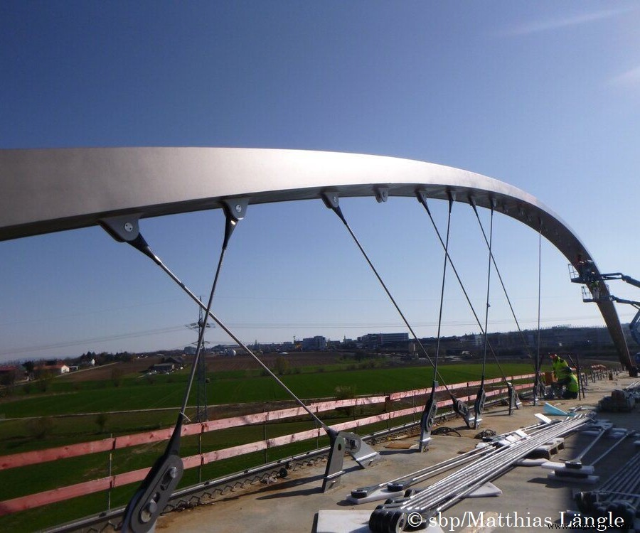 Stuttgart’s First CFRP-Hung Railway Bridge Unveiled Over A8 Motorway