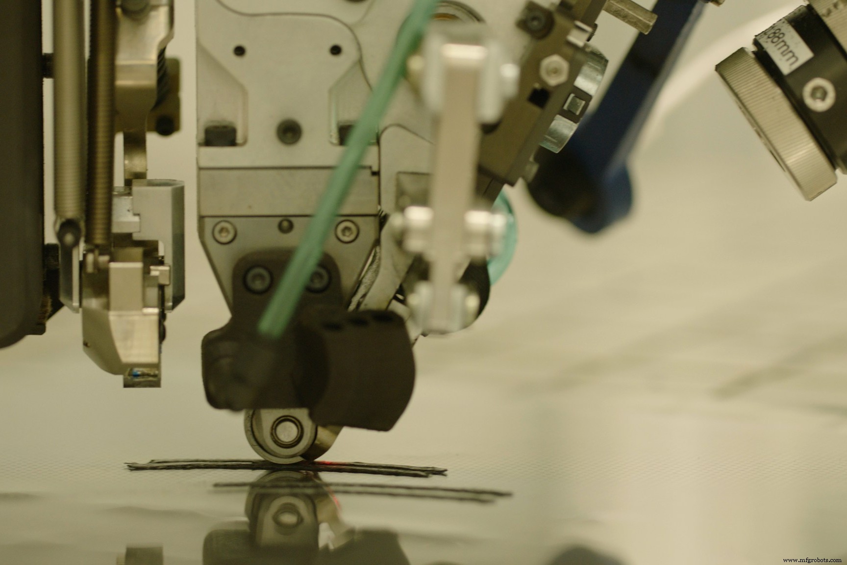 Arevo Unveils Aqua 2: World s First High-Speed AM System for Large Carbon Fiber Composite Structures