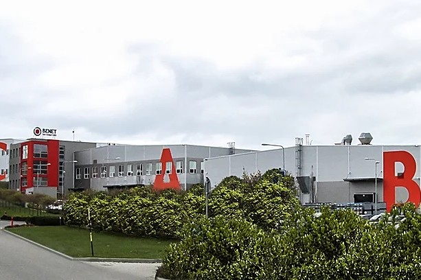 Teijin Invests €10M in New GF‑SMC Molding Line to Bolster European Automotive Composite Supply