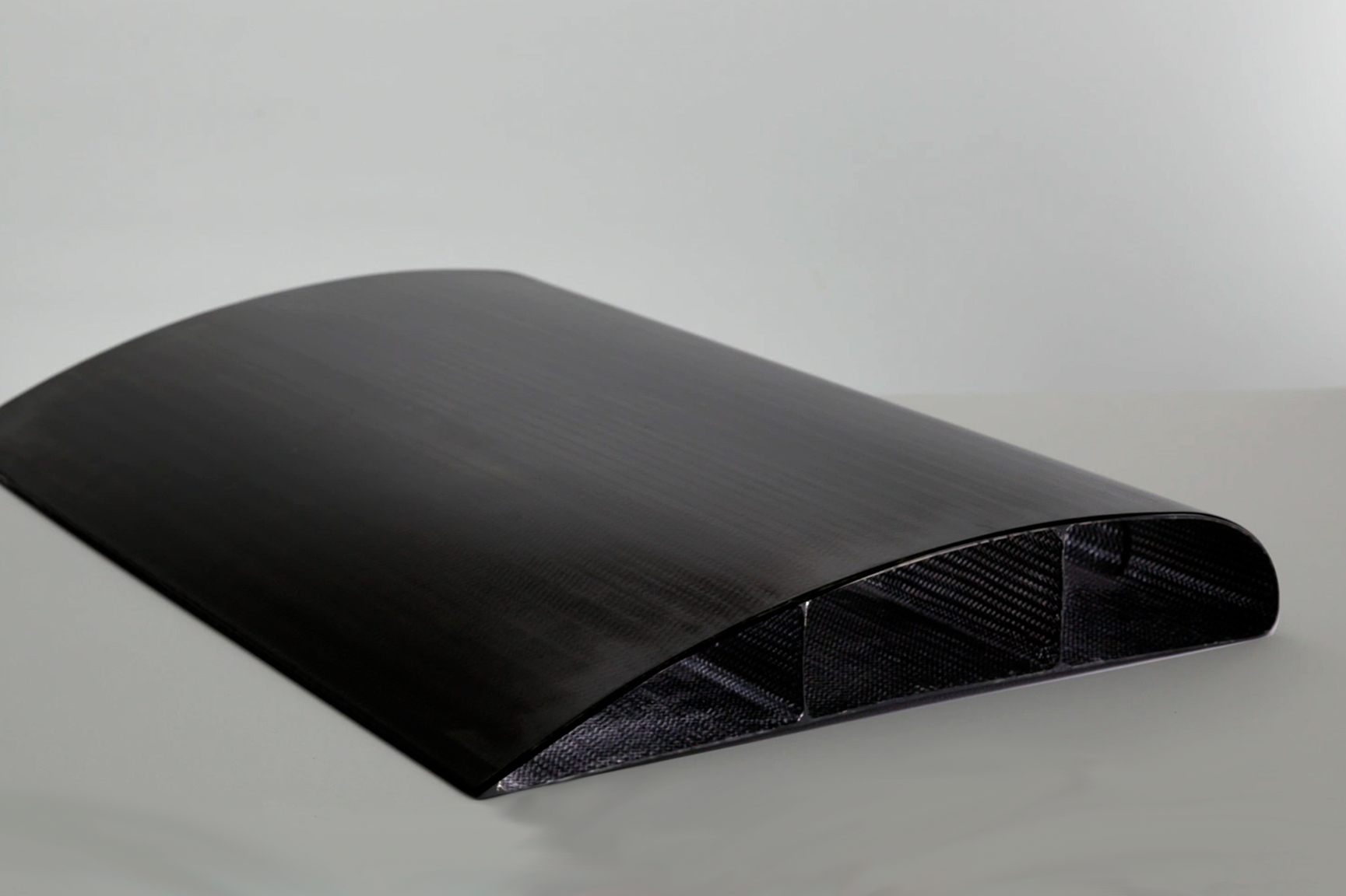 Hawthorn Composites Unveils Cost‑Effective Co‑Cured Wing Structure at CAMX 2021