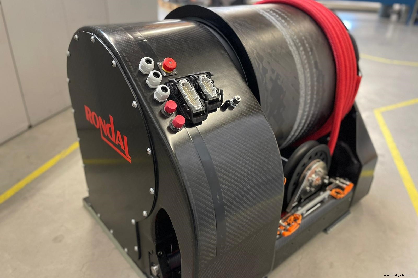 Solico & Rondal Launch Innovative All-Composite Halyard Winch for Heavy-Duty Maritime Applications