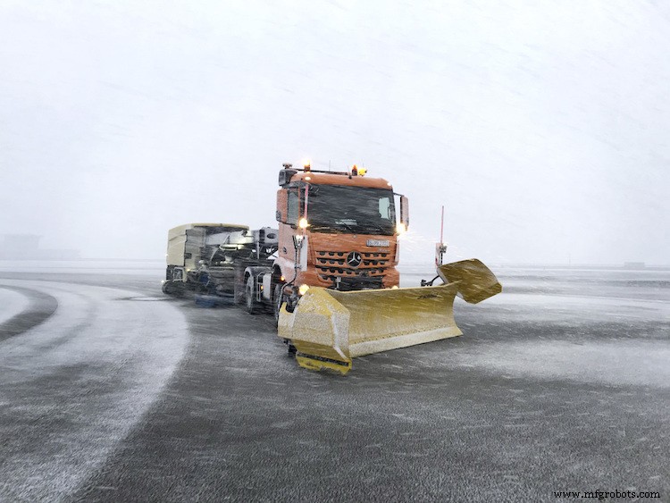 Mercedes Accelerates Autonomous Commercial Vehicle Systems, Bringing Self‑Driving Trucks to Market