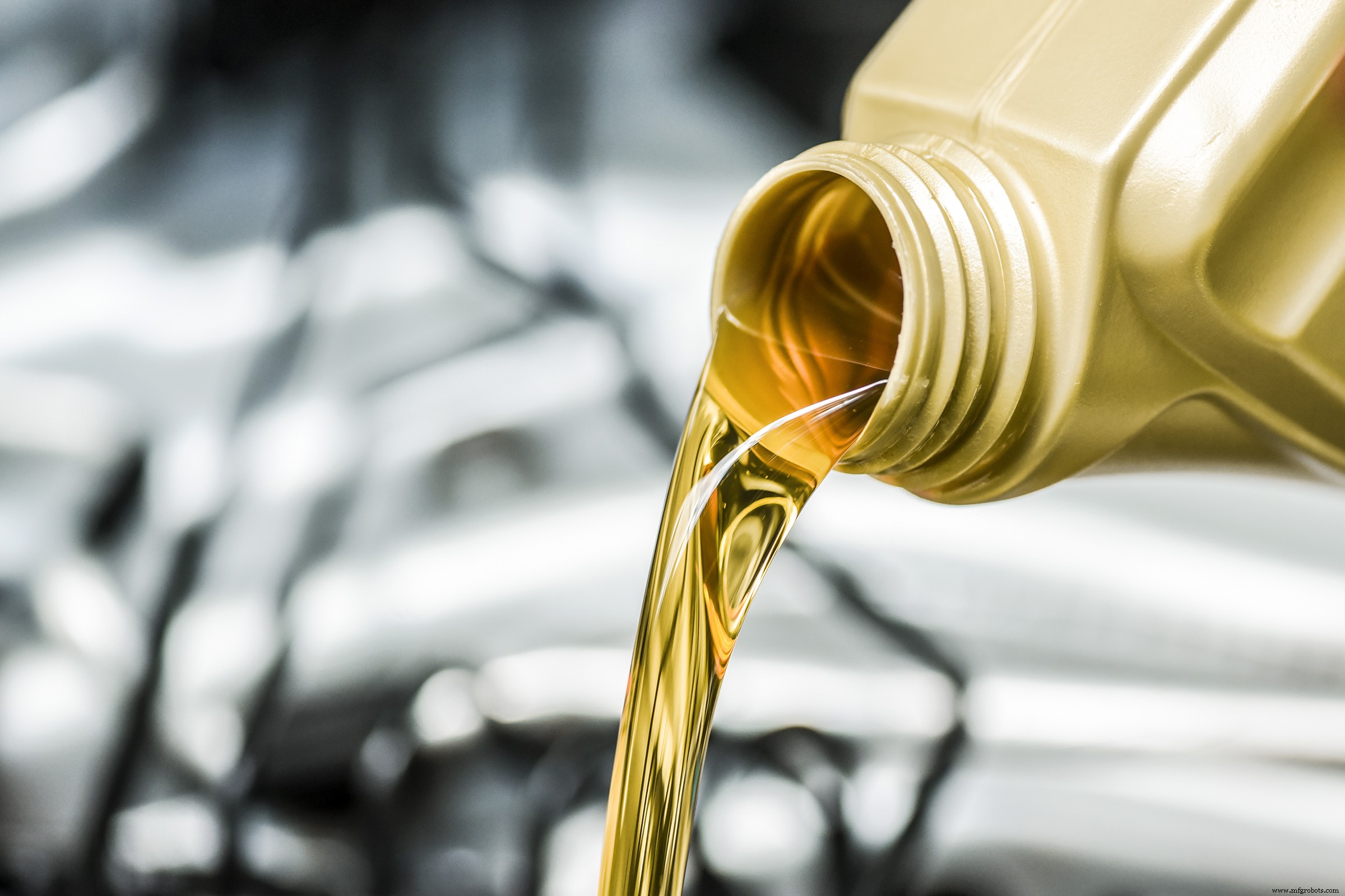 Premium Lubricants: 4 Proven Ways to Reduce Heavy Equipment Costs & Enhance Performance