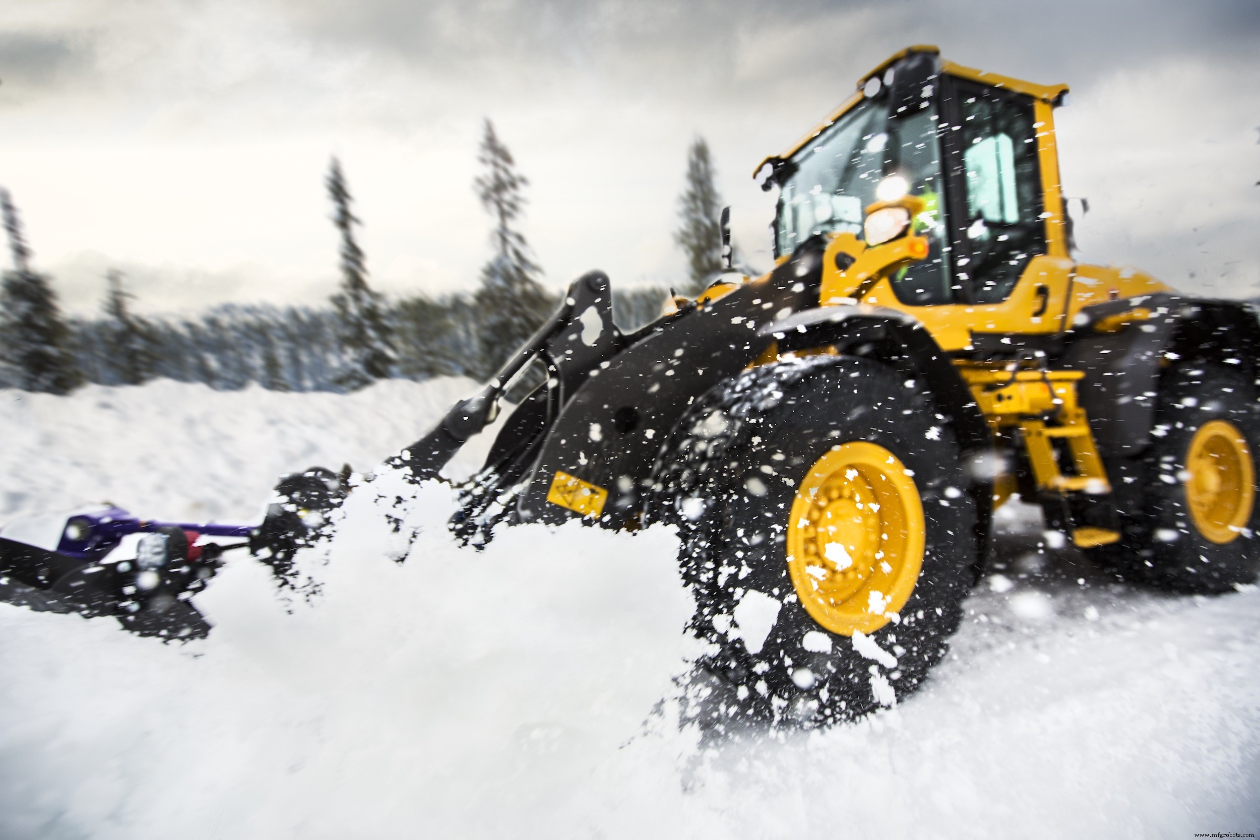 9 Essential Winter Maintenance Tips for Construction Equipment