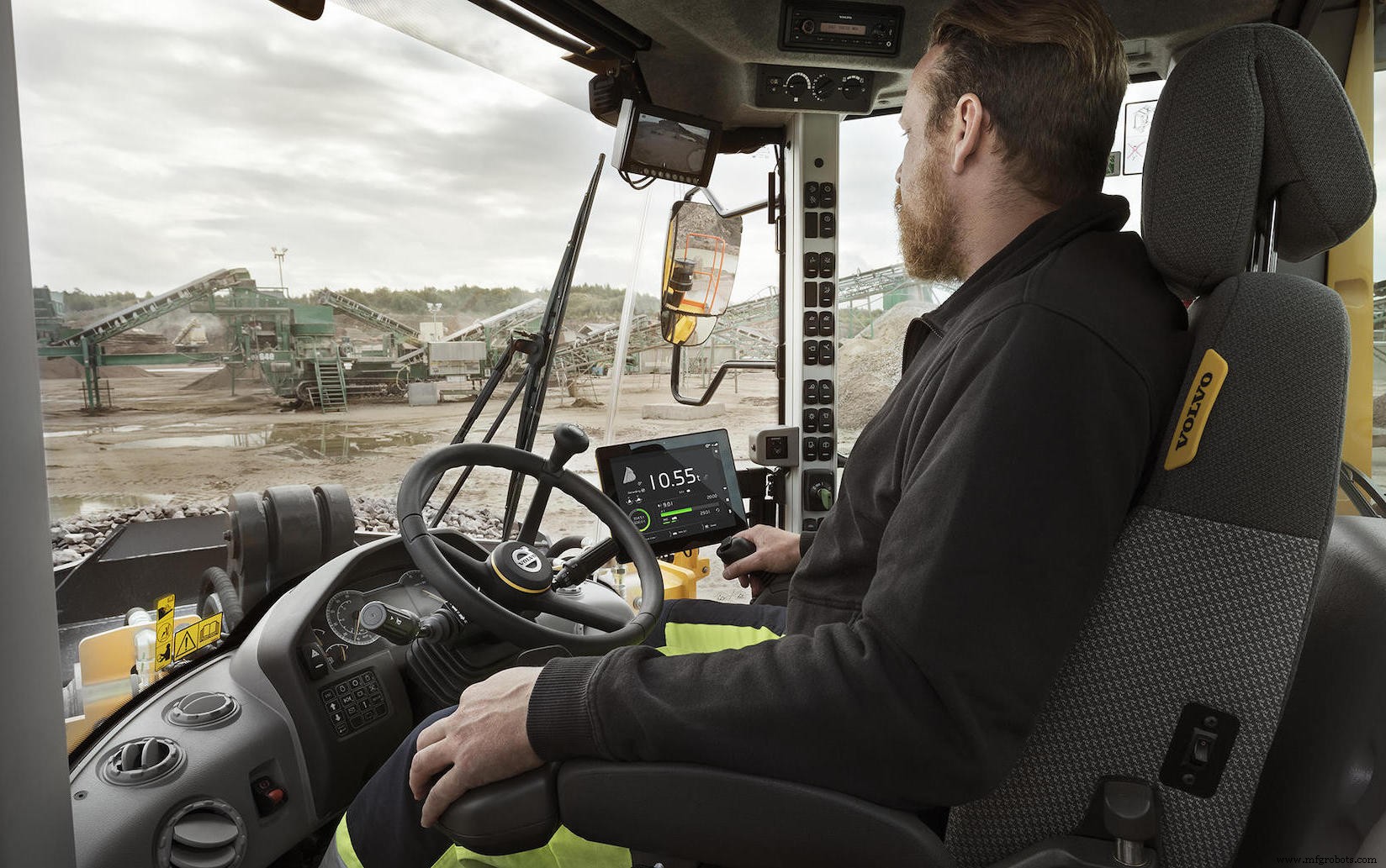 Expert Wheel Loader Operator Tips: Boost Loading Efficiency & Productivity