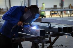 8 Expert Tips to Reduce Sheet Metal Fabrication Costs