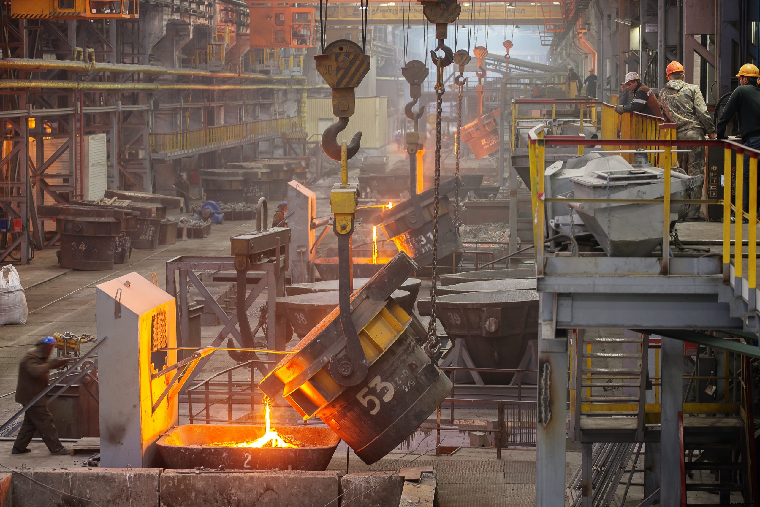 Steel Shortage Threatens Manufacturing: Key Impacts & Solutions