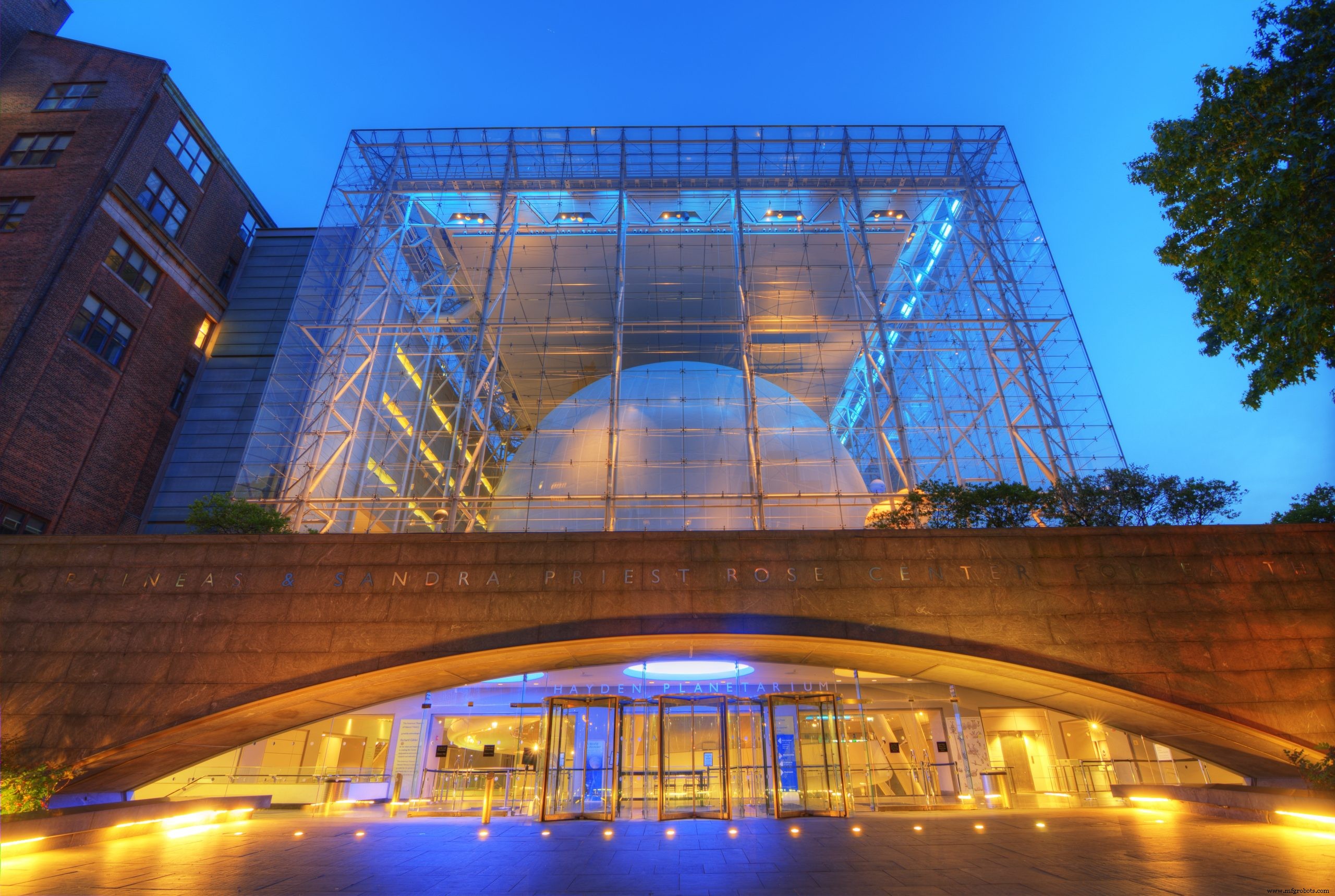 Why Glass Is the New Standard in Modern Architecture