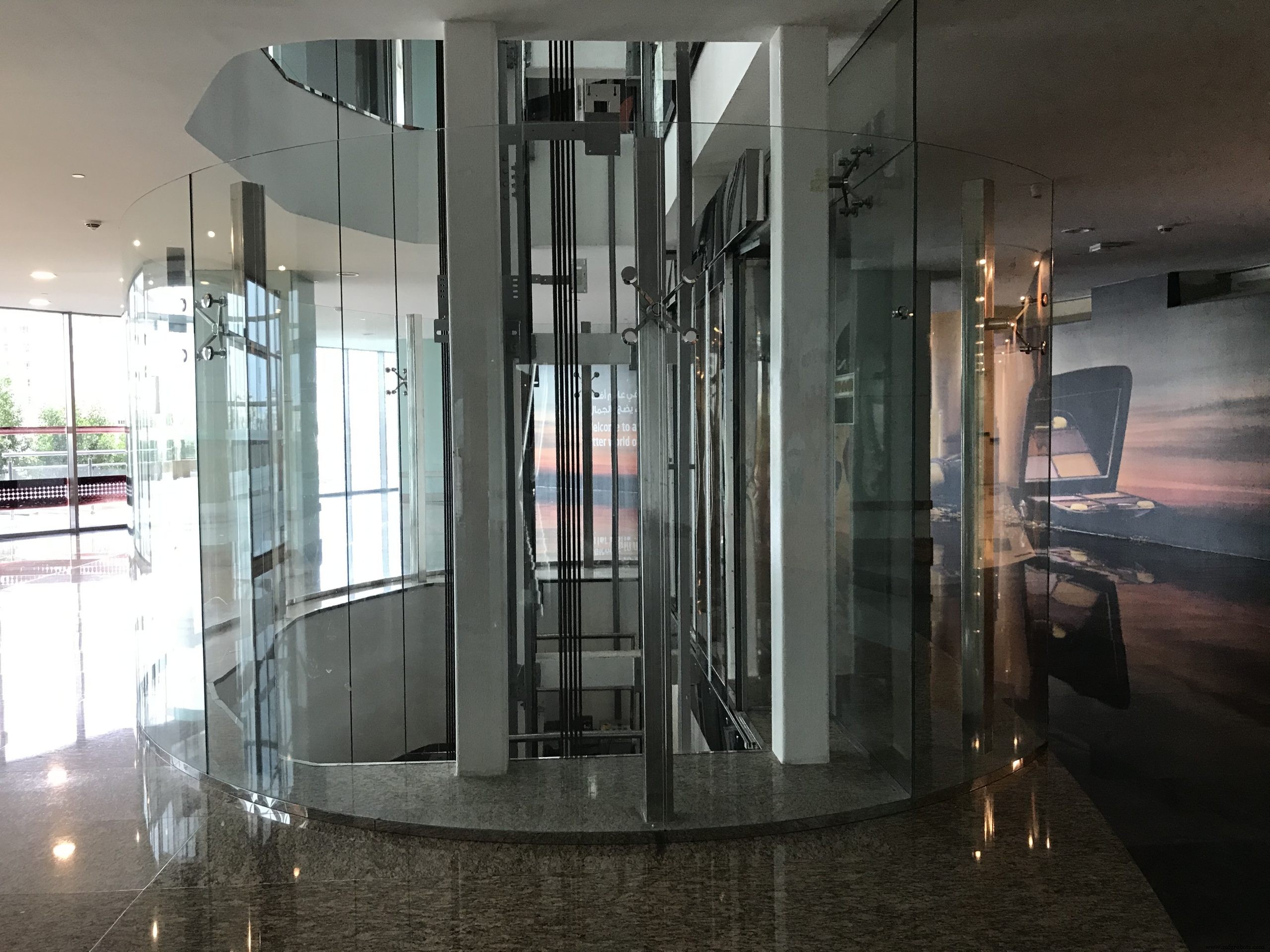 Why Glass Is the New Standard in Modern Architecture