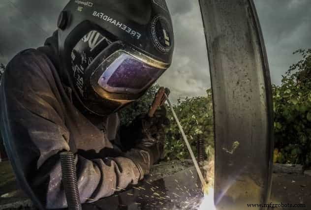 Arc Welding 101: Types, Advantages, and Applications