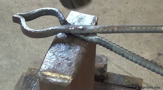 Exploring Forging Tool Types & Their Applications in Manufacturing