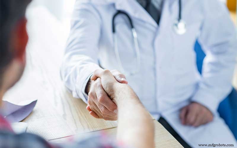 How IoT and Emerging Tech Are Revolutionizing Healthcare: Key Benefits & Applications