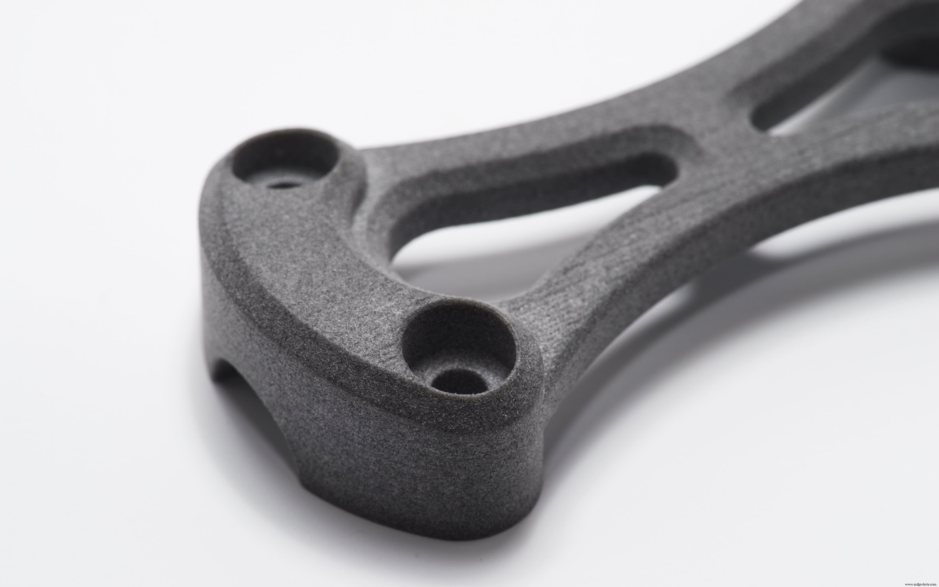SLS vs MJF: Understanding the Key Differences in Powder Bed Fusion 3D Printing