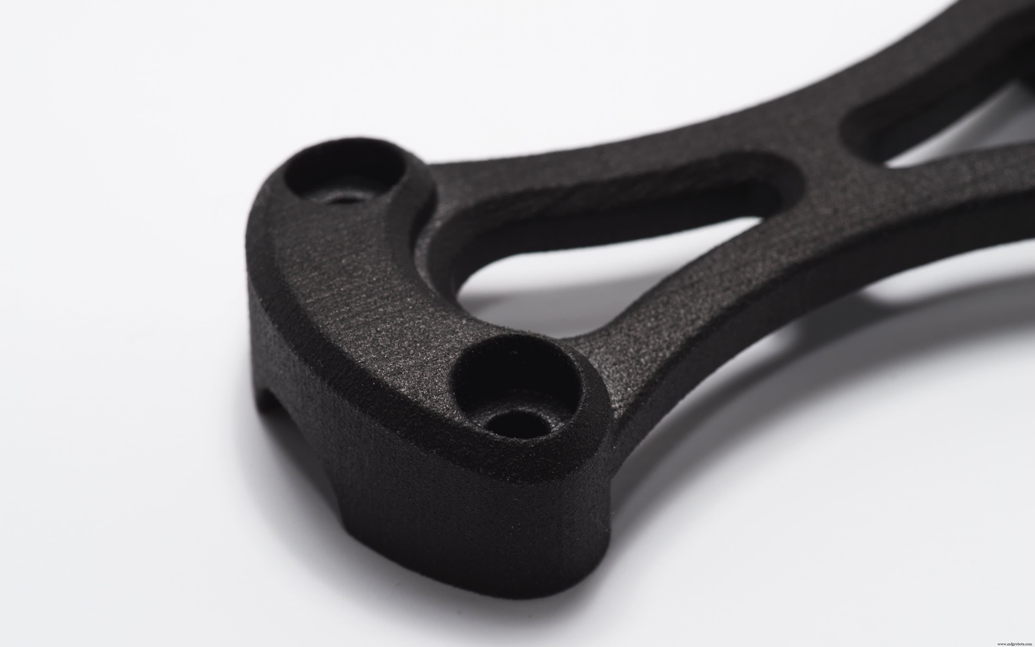 SLS vs MJF: Understanding the Key Differences in Powder Bed Fusion 3D Printing