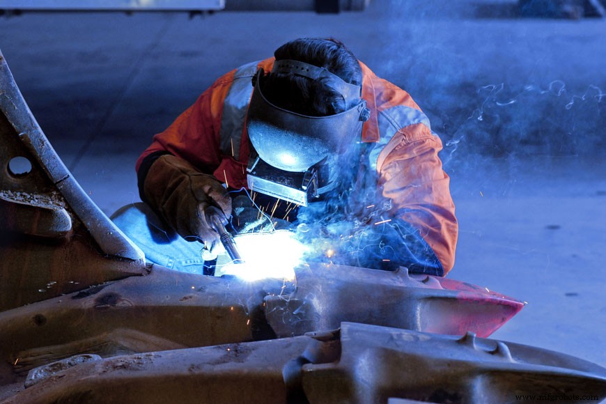 Cast Iron Unveiled: History, Types, Properties, and Modern Applications