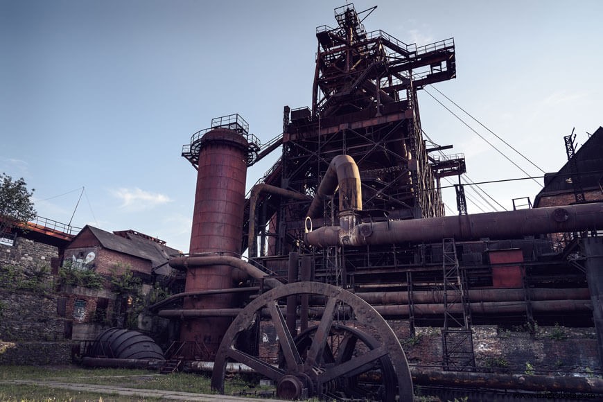 Foundry Evolution: Cutting-Edge Technology & Safety Standards