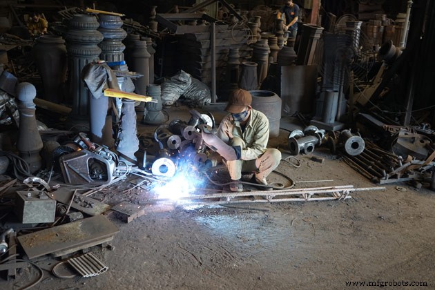 Foundry Safety Precautions in Casting Workshops: Protecting Workers from Hazards