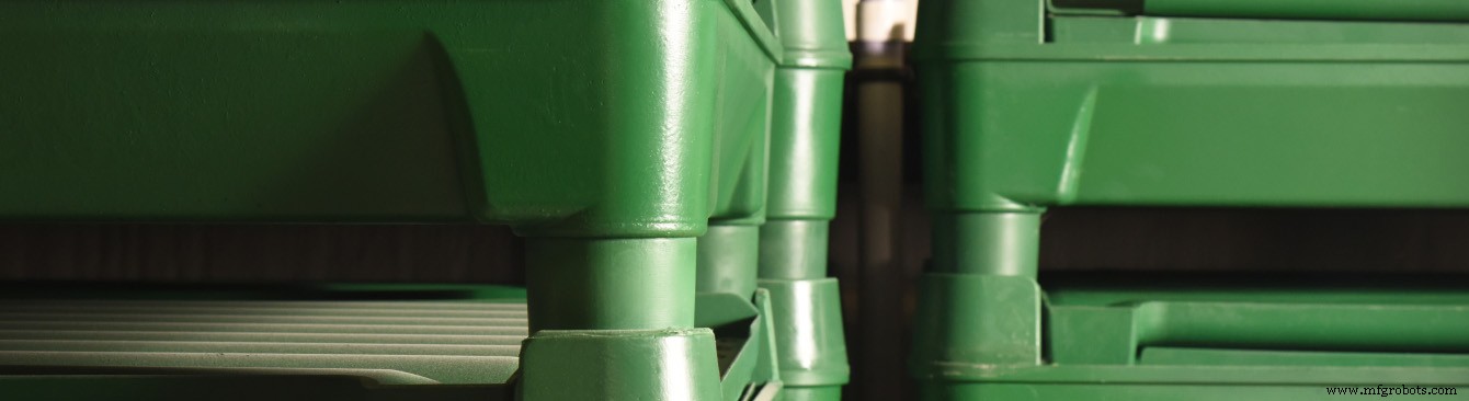 Thermoforming vs Reaction Injection Molding (RIM): Choosing the Right Process for Custom Molded Products