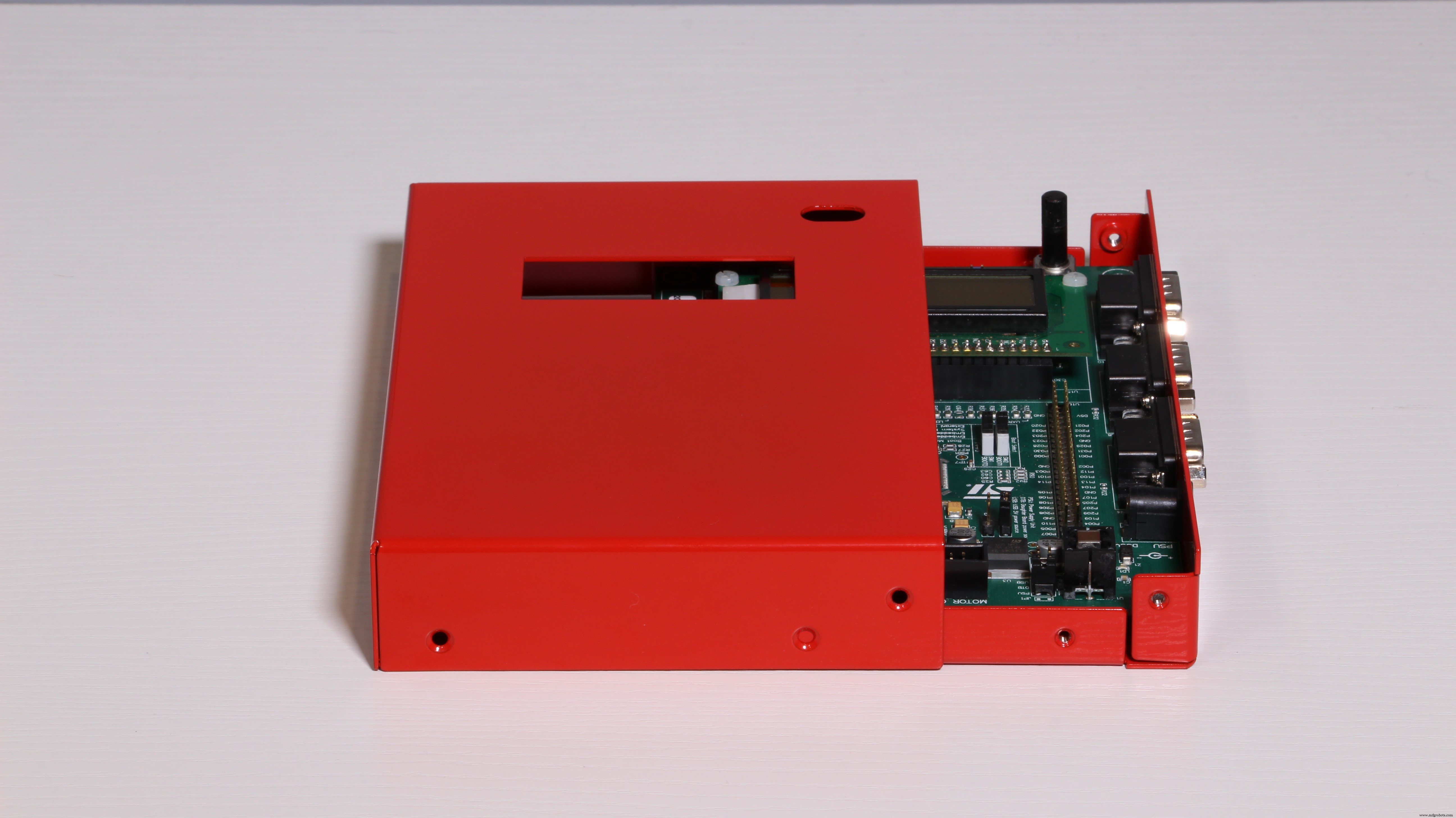 L-Shape Enclosures: The Ideal Choice for PCBs with Opposing Connectors