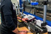 Achieving Precise Surface Finishes on CNC Swiss Lathe Components