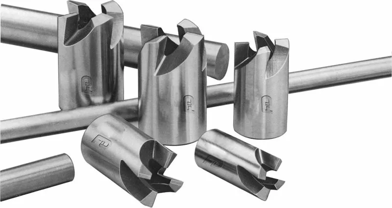 Quick Comparison of CNC Cutting Tools: End Mills, Thread Mills & More