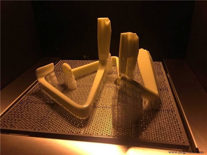 Injection Molding vs. 3D Printing: Choose the Right Production Method