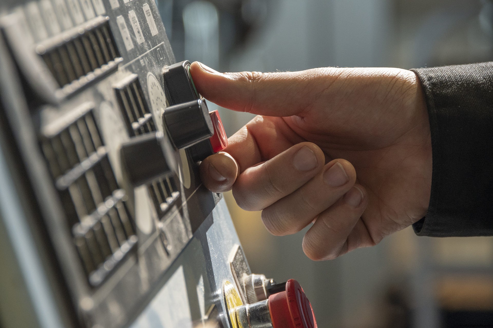 The New Possible Podcast: How CAMcomplete Revolutionized 5‑Axis Machining for the 21st Century