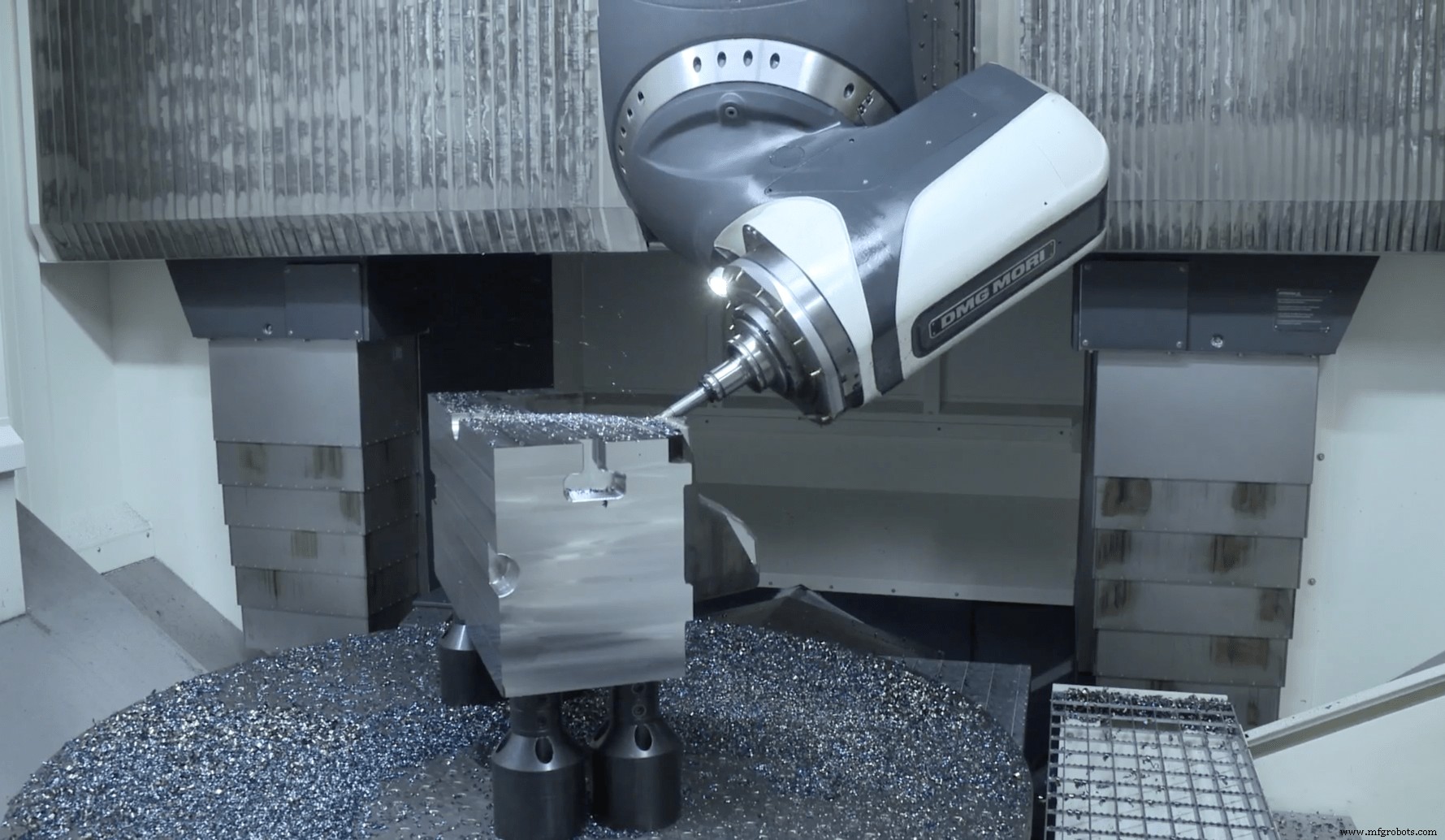 Choosing the Right 5‑Axis CNC Mill for Mold Production
