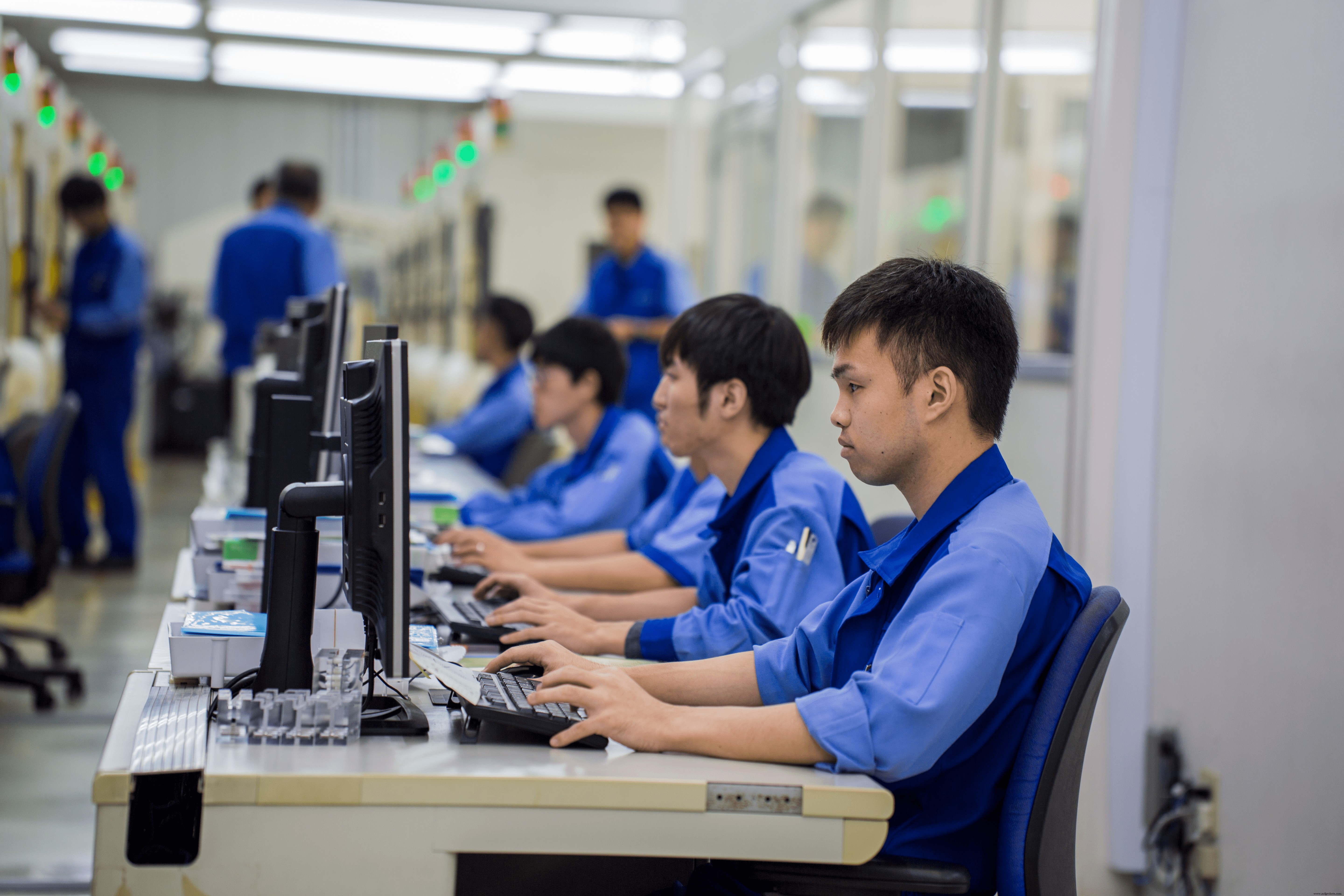 Expand Your Job-Shop Efficiently with Integrated CAD/CAM Solutions