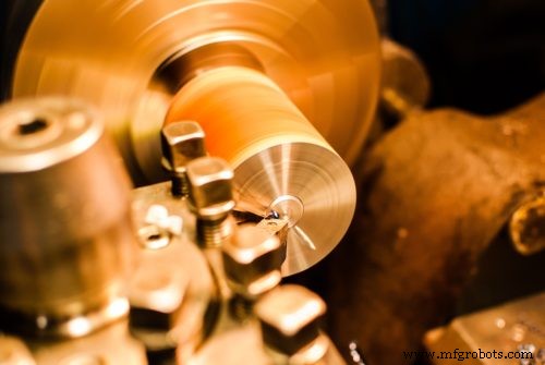 CNC Milling & Turning: Fundamentals & Key Differences