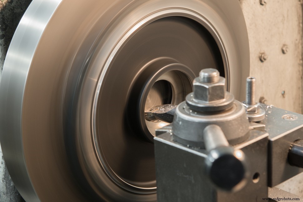 How the Industrial Internet Revolutionizes Custom Machining Operations