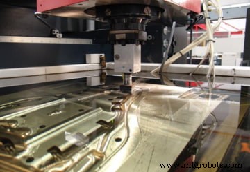 CNC vs Manual Machining: Which Method Delivers Superior Precision and Efficiency