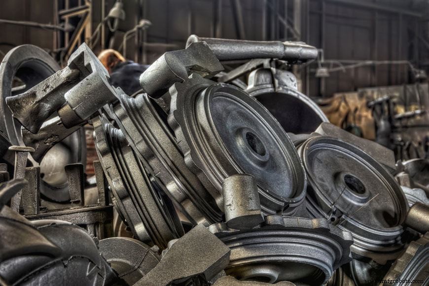Cast Iron vs. Steel: Key Differences, Advantages, and Disadvantages for Manufacturers