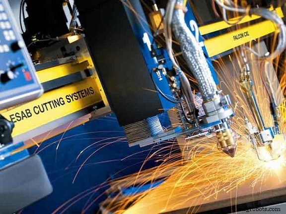 Plasma Cutting vs Laser Cutting: Choosing the Right Technique for Your Project
