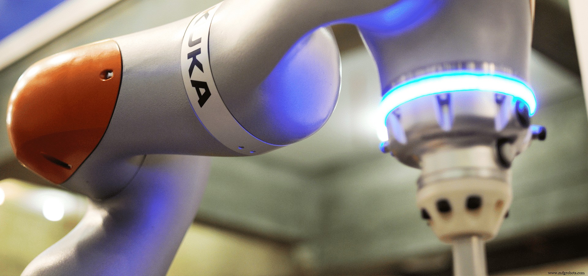 How Collaborative Robotics is Revolutionizing Industry: Benefits, Trends, and Key Applications