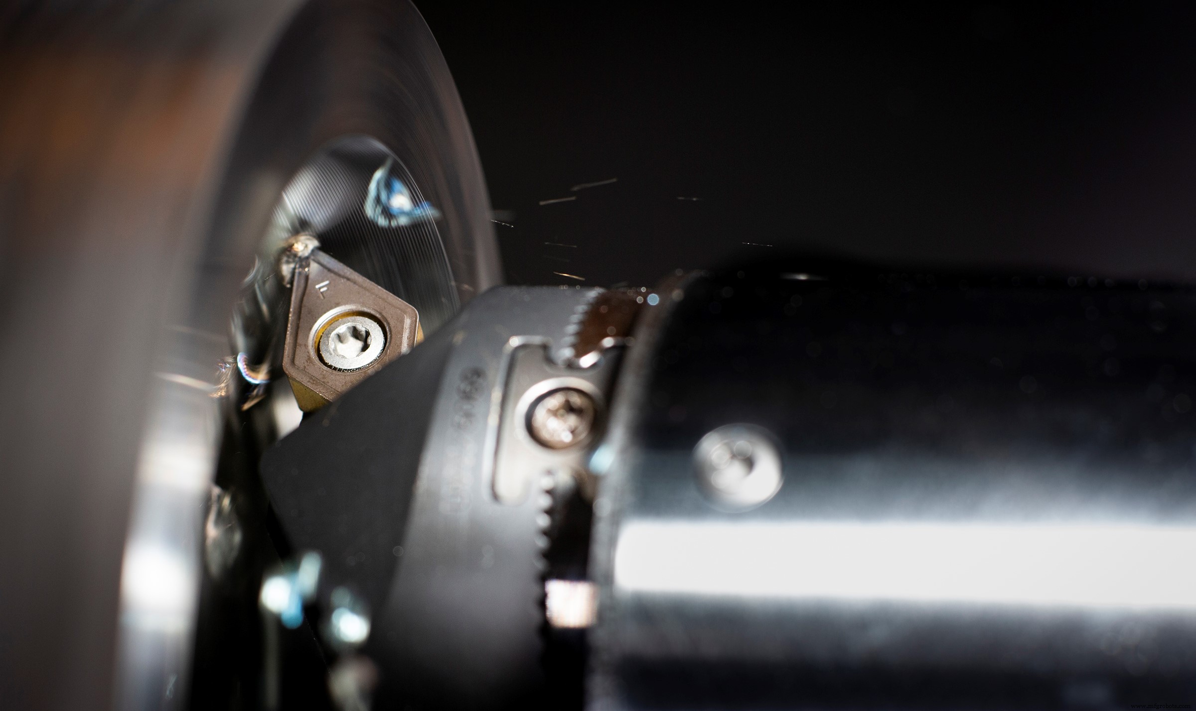 Silent Tools™ Plus: Enhancing Industry 4.0 with Embedded Connectivity