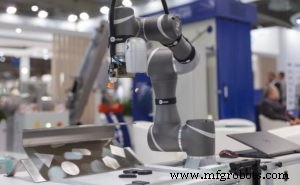 How Cobots Revolutionize Manufacturing: Integration & Benefits