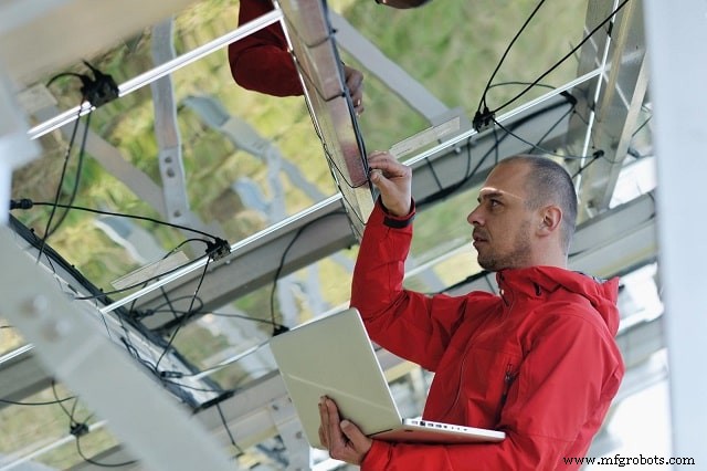 Field Service Management Explained: Why It Drives Business Success