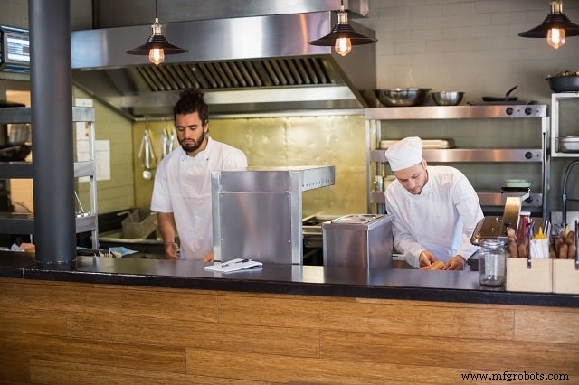 Implementing Asset Tracking in Food Service: Boost Efficiency & Reduce Downtime