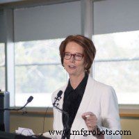 Warehouse Automation: 25 Experts Reveal Key Business Benefits