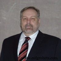 The Ultimate Guide to Becoming a Successful Warehouse Manager: Education, Experience, Salary & Key Traits