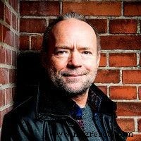 Barcodes vs. RFID: Choosing the Best Technology for Accurate Data Collection & Inventory Tracking