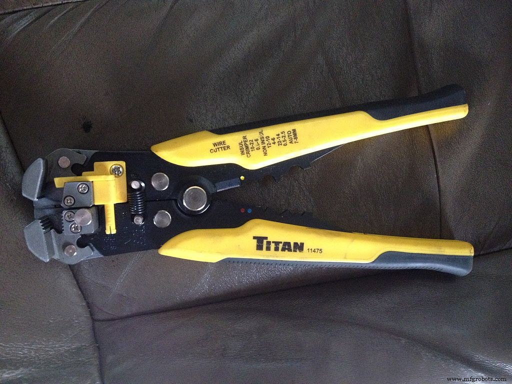 Essential 16 Tools Every Electrician Needs (2019‑2020)