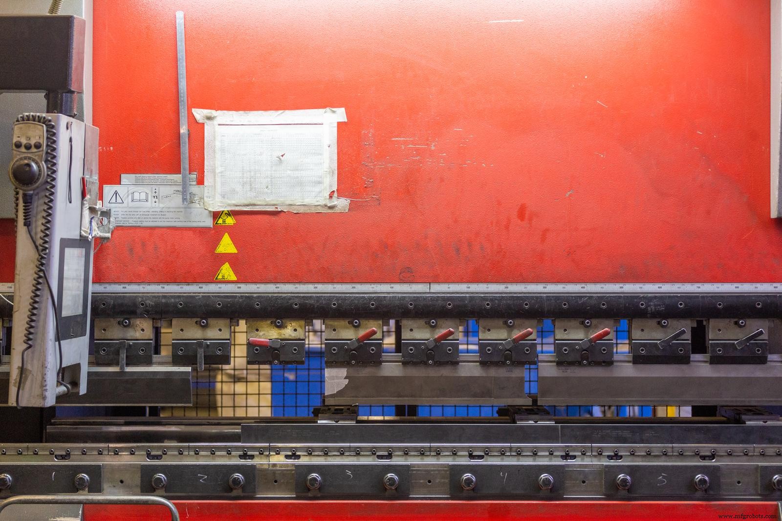 Sheet Metal Brakes Explained: How They Bend and Shape Metal