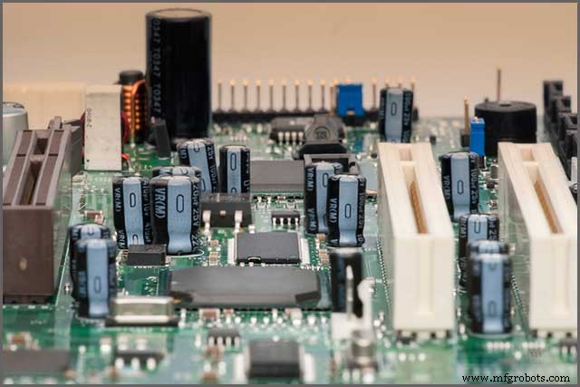 Choosing the Best Online PCB Manufacturer: A Guide to Top-Quality Service