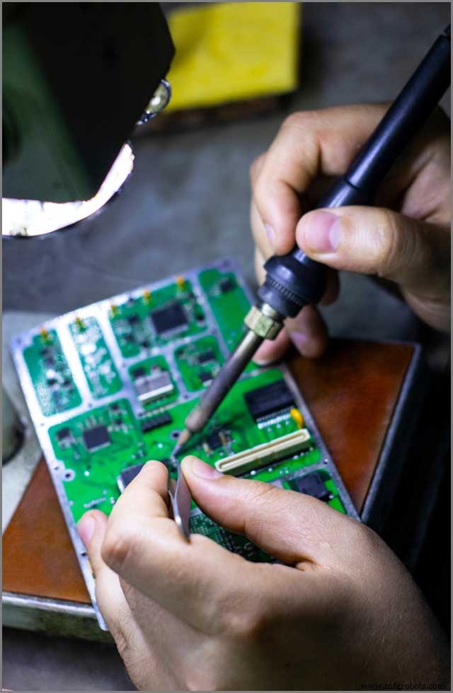 7 Key Factors for Determining Ideal PCB Conformal Coating Thickness