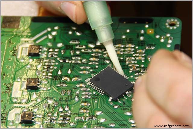 PCB Soldering 101: Master the Basics with Confidence